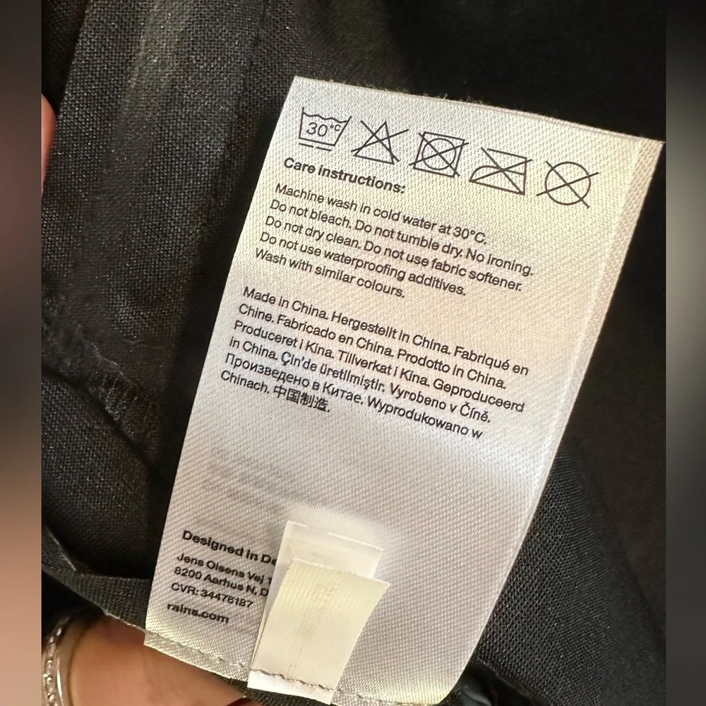 NWT RAINS Unisex Long Black Reflective Rain Jacket XS - Picture 13 of 16